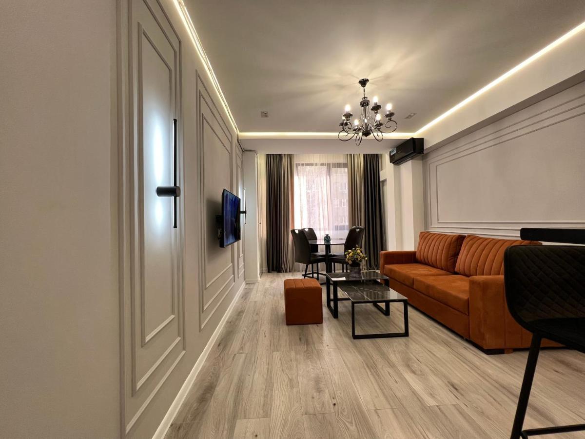 Cozy Apt 3 City Center 예레반 외부 사진