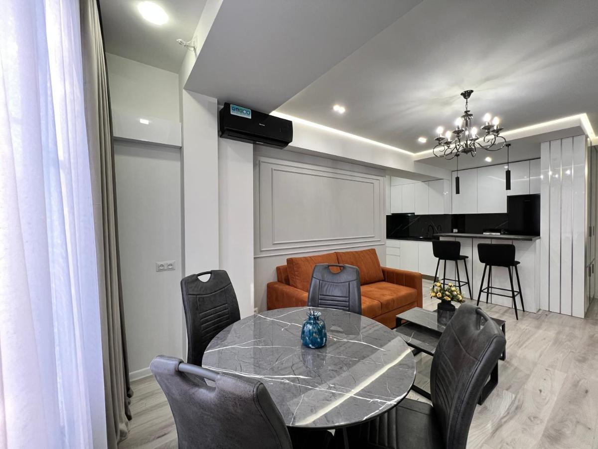 Cozy Apt 3 City Center 예레반 외부 사진